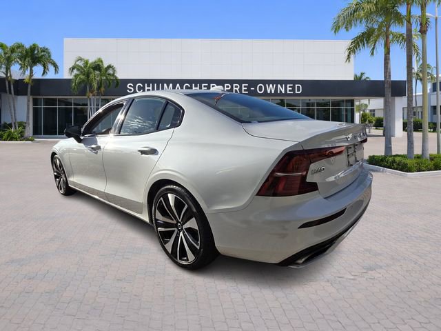 Used 2022 Volvo S60 B5 Momentum w/ Premium Package image 5