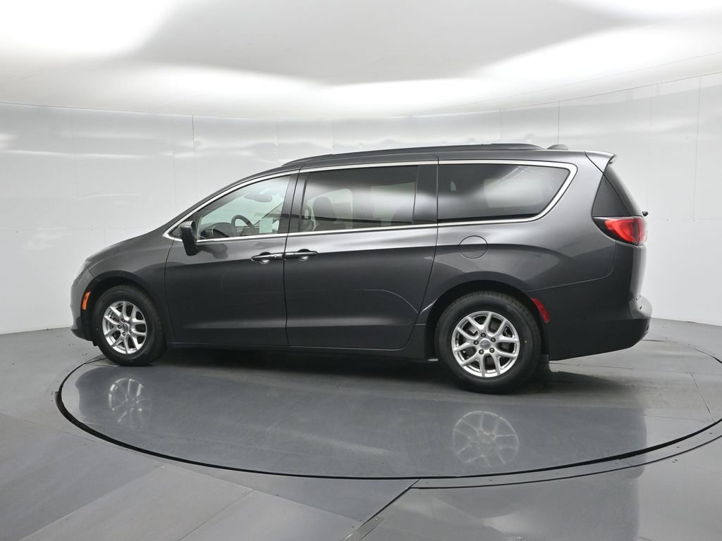 Used 2020 Chrysler Voyager Lxi image 7