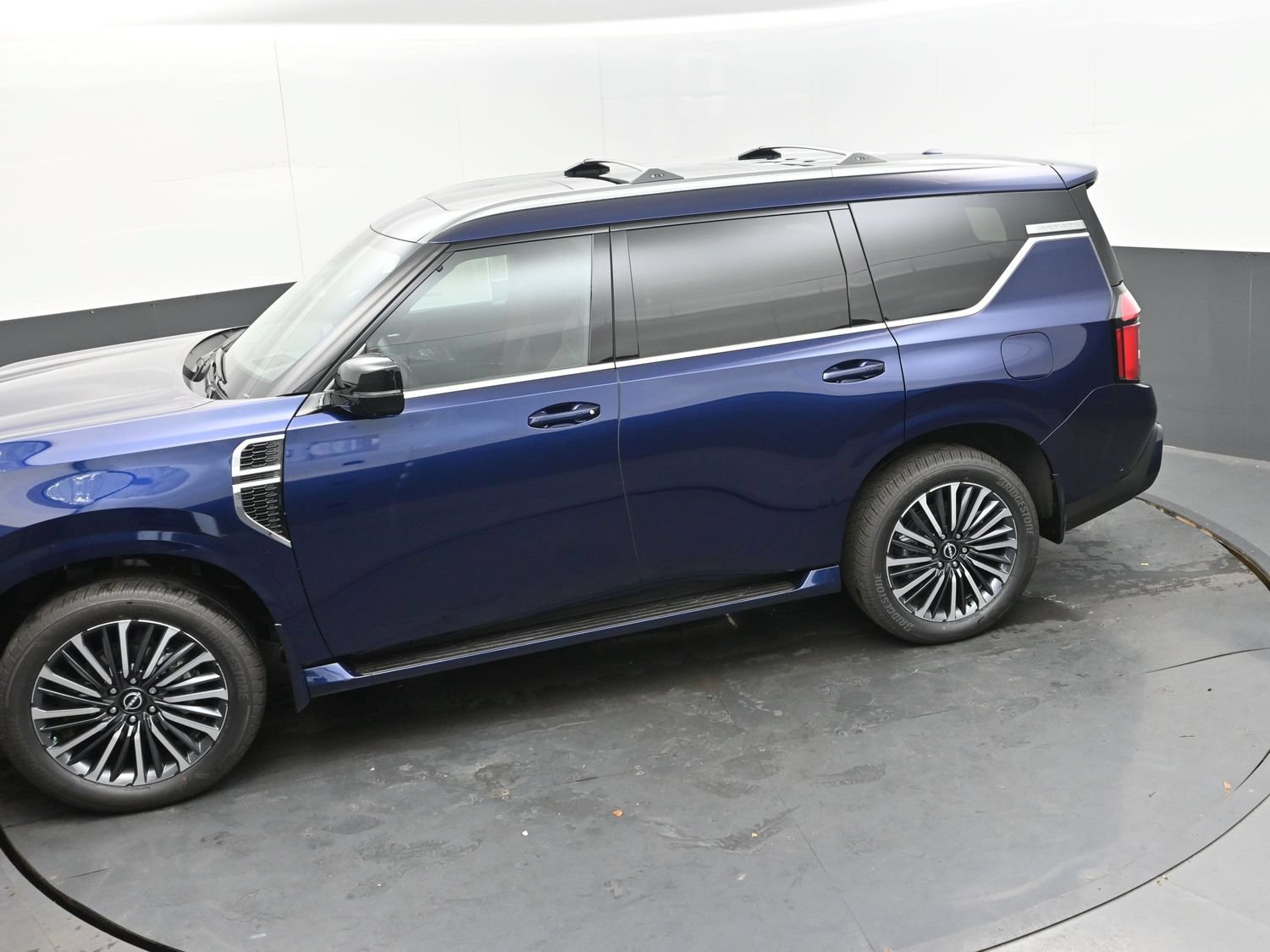 New 2025 Nissan Armada Platinum Reserve AWD/4WD image 36