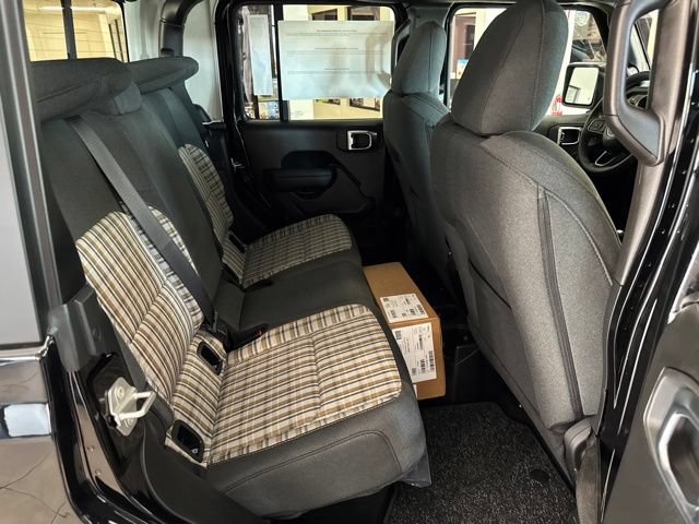 New 2026 Jeep Gladiator Sport AWD/4WD image 24