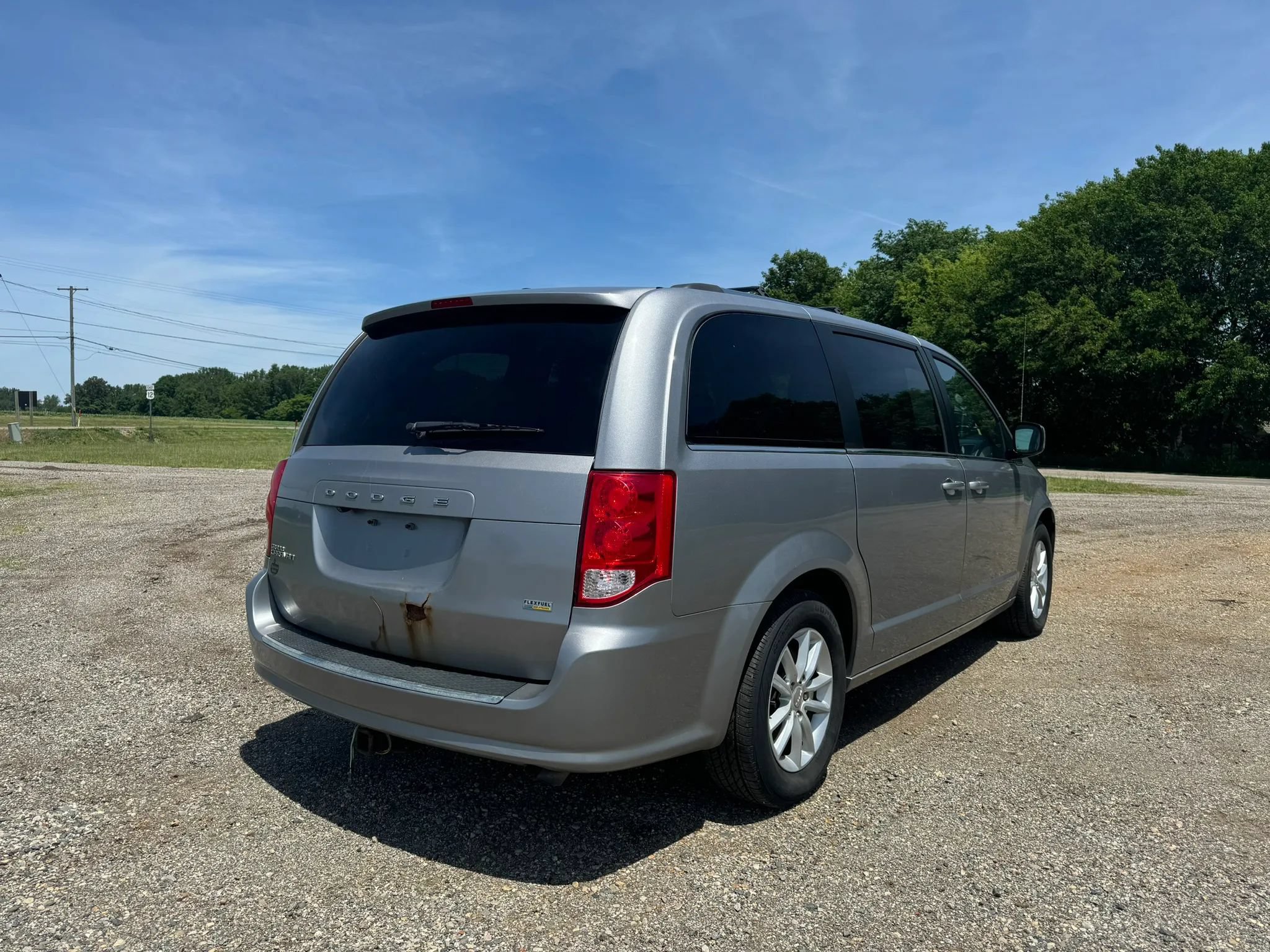 Used 2019 Dodge Grand Caravan SXT FWD image 3