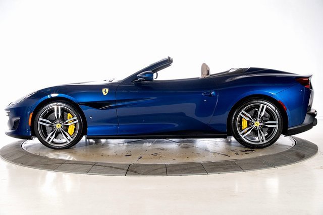 Used 2019 Ferrari Portofino image 3