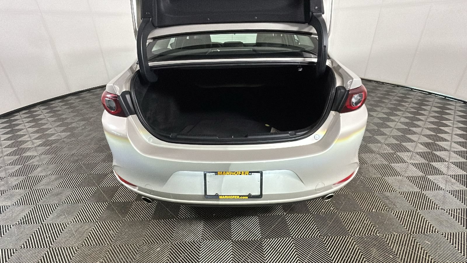 Used 2024 MAZDA MAZDA3 s FWD image 32