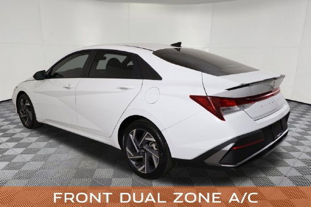 Used 2025 Hyundai Elantra Sport FWD image 9