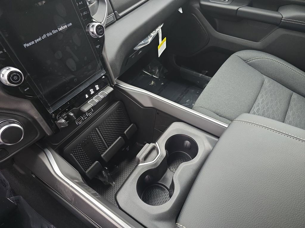 New 2026 RAM 1500 4x4 Crew Cab image 25