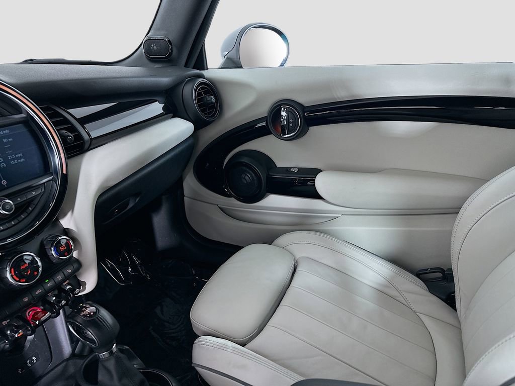 Used 2018 MINI Cooper Convertible image 25