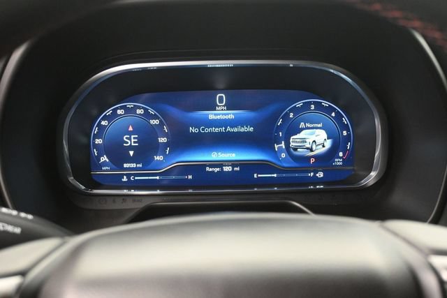 Used 2023 Chevrolet Suburban RST RWD image 13