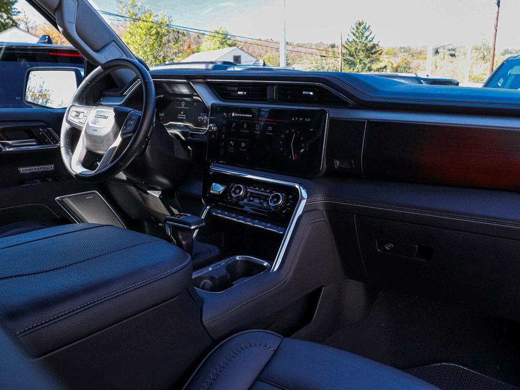 Used 2025 GMC Sierra 1500 Denali image 32