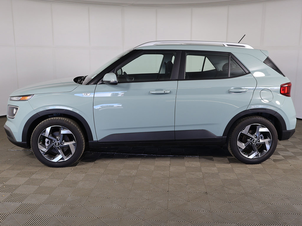 Certified 2026 Hyundai Venue SEL FWD image 12