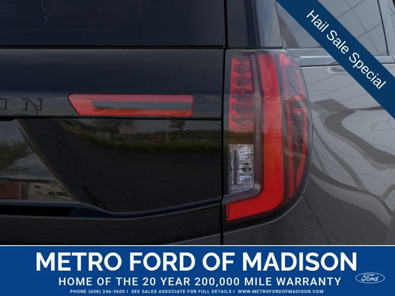 New 2025 Ford Expedition Platinum w/ Stealth Performance Package AWD/4WD image 22