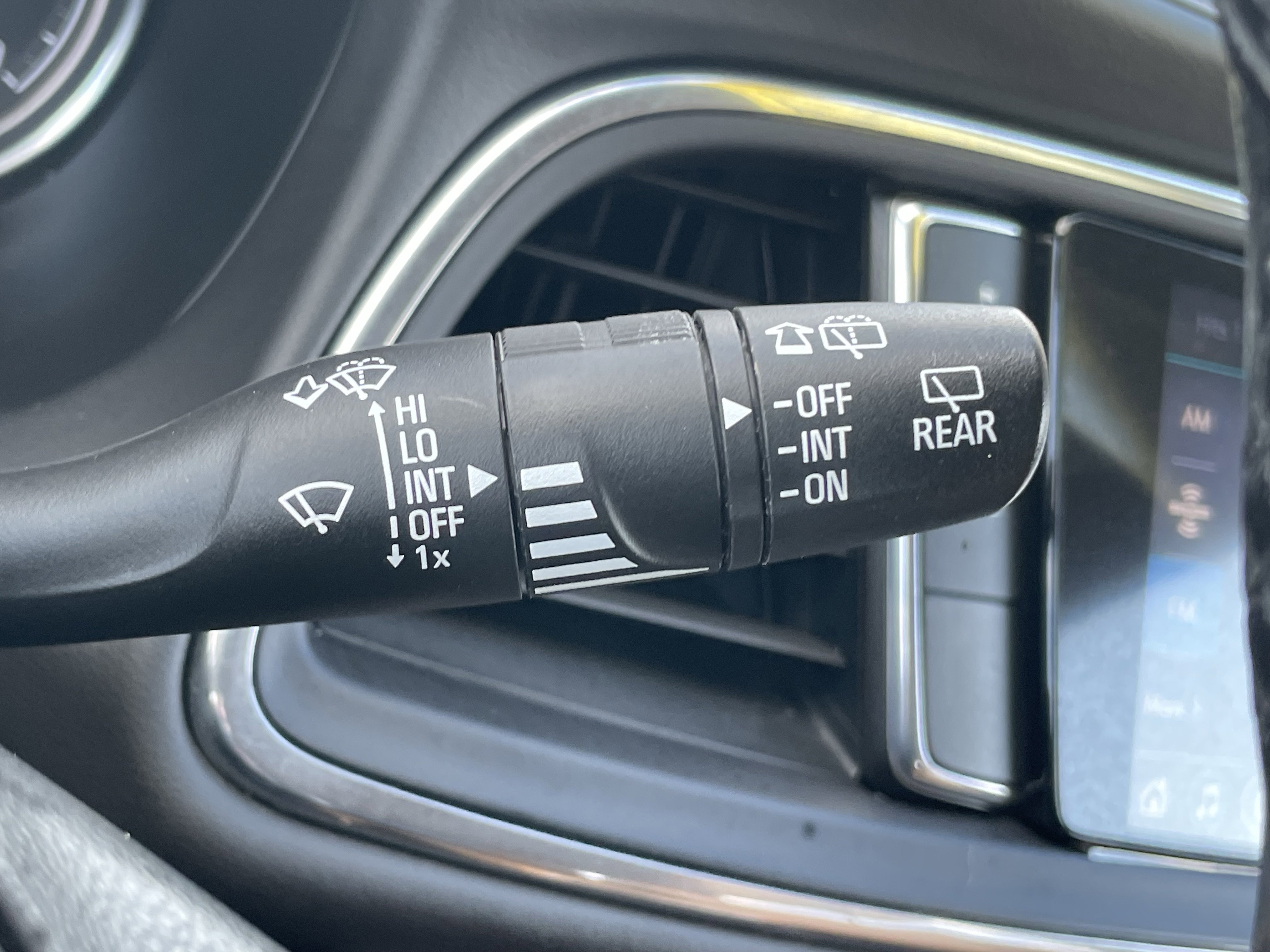 Used 2020 Buick Enclave Essence w/ LPO, Floor Liner Package AWD/4WD image 18