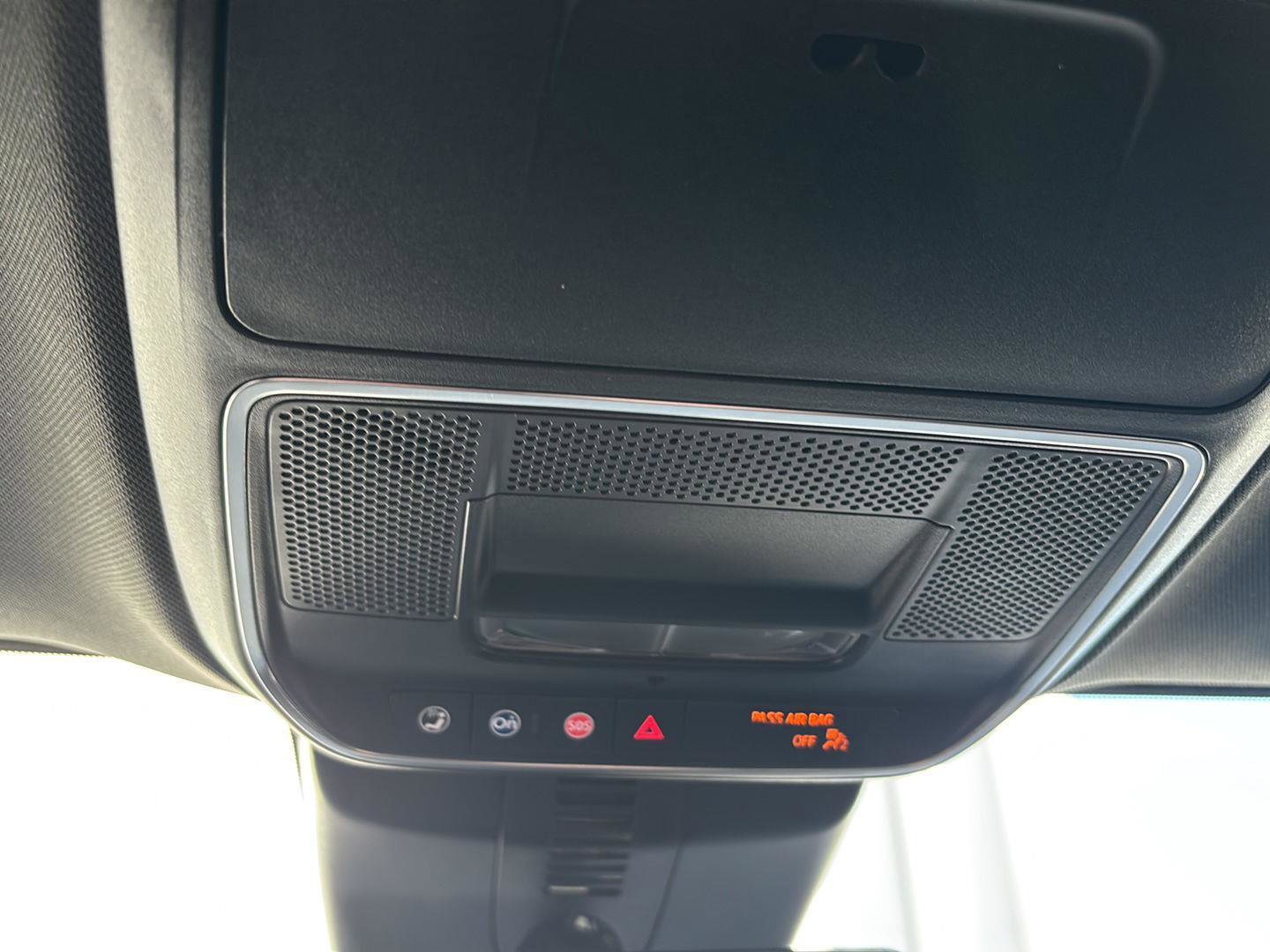 Used 2025 Chevrolet Traverse RS w/ LPO, Floor Liner Package image 33