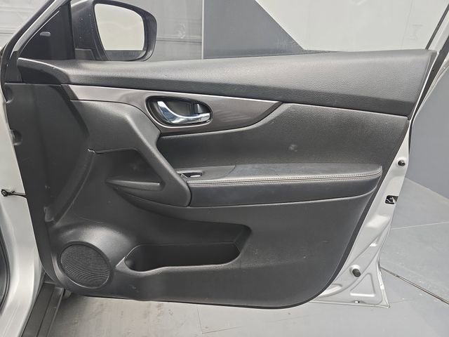 Used 2019 Nissan Rogue SV w/ Sun & Sound Touring Package image 49