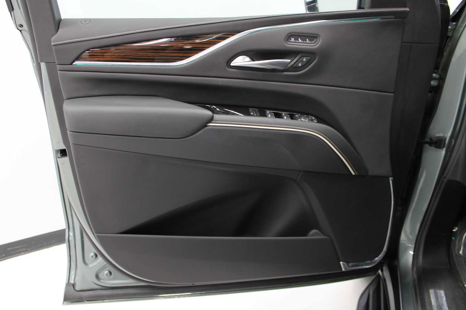 Certified 2024 Cadillac Escalade ESV Premium Luxury w/ LPO, Floor Liner Package image 16