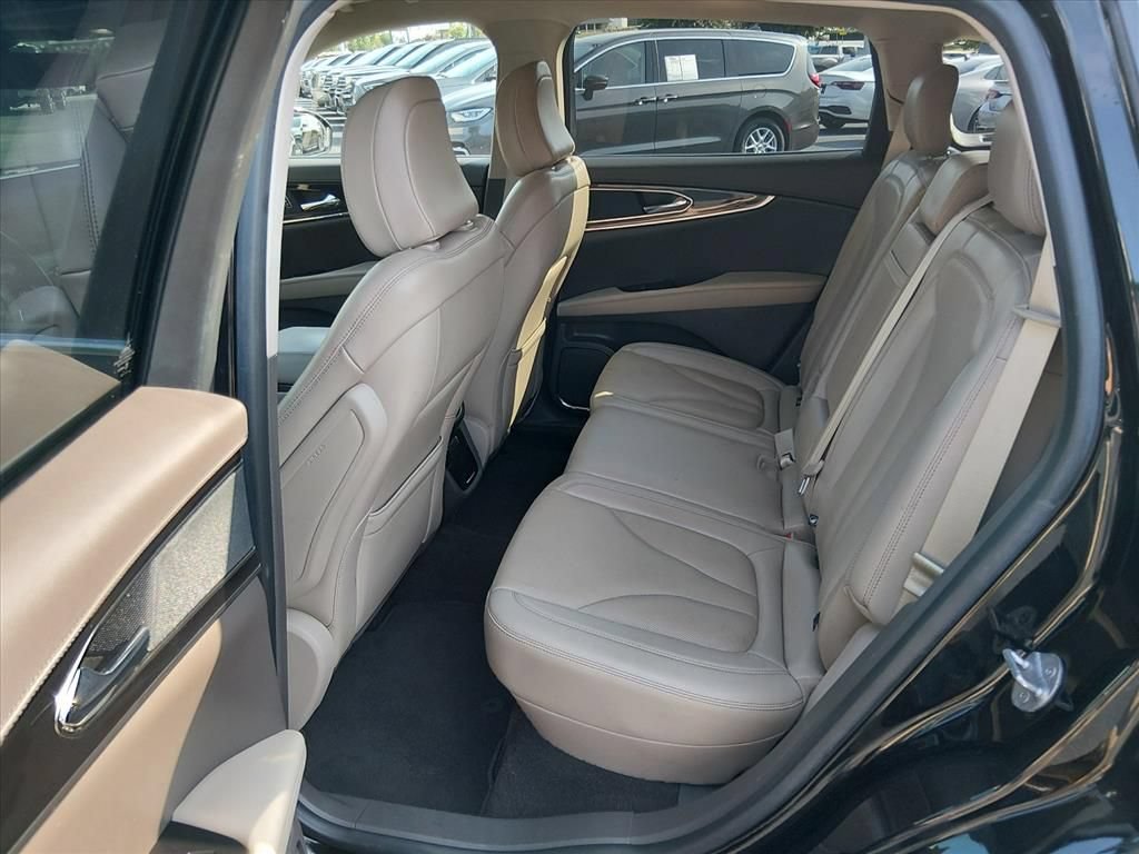 Used 2023 Lincoln Nautilus Reserve w/ Cargo Utility Package FWD image 13