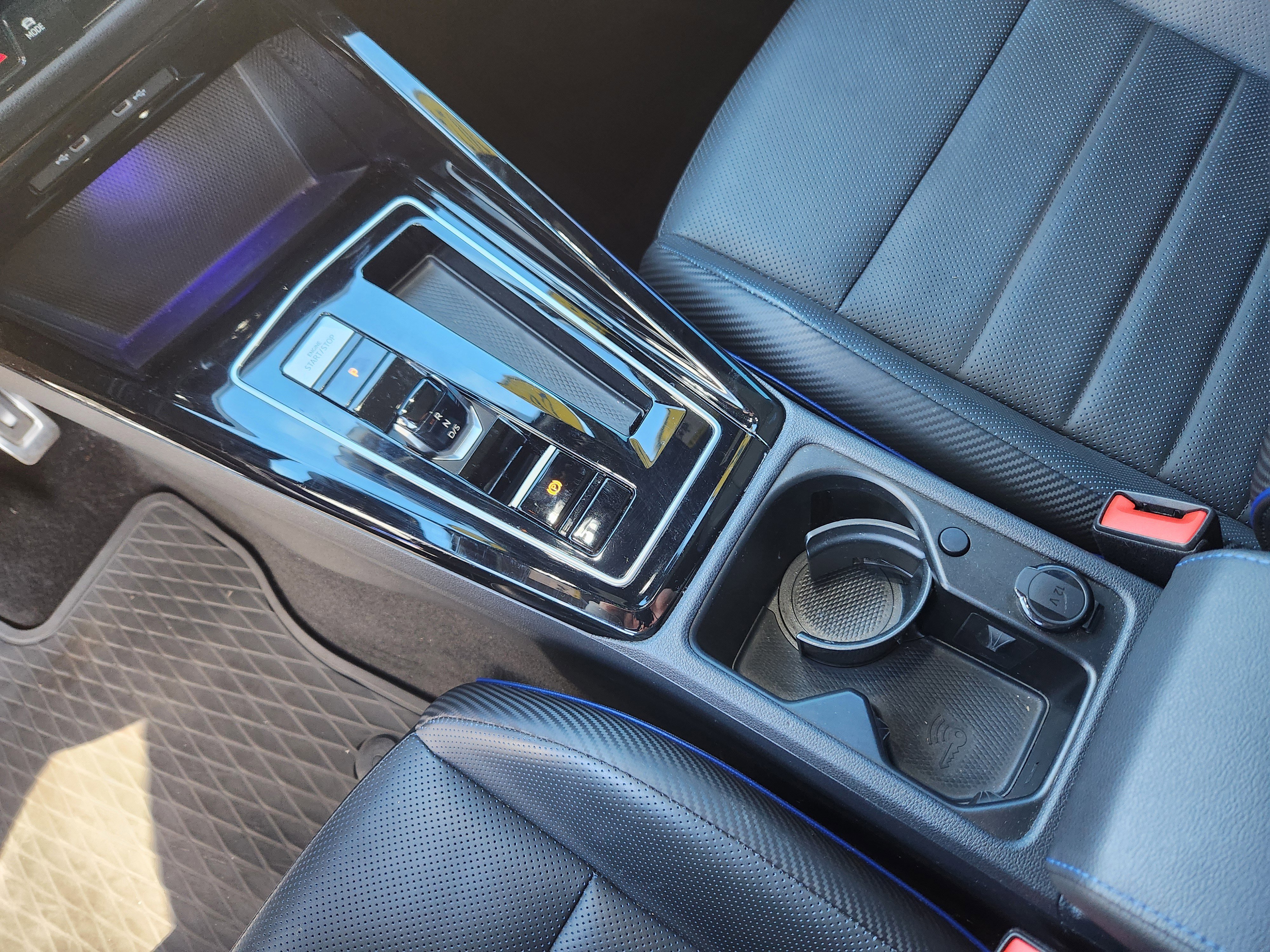 Used 2024 Volkswagen Golf R 2.0T DSG image 17