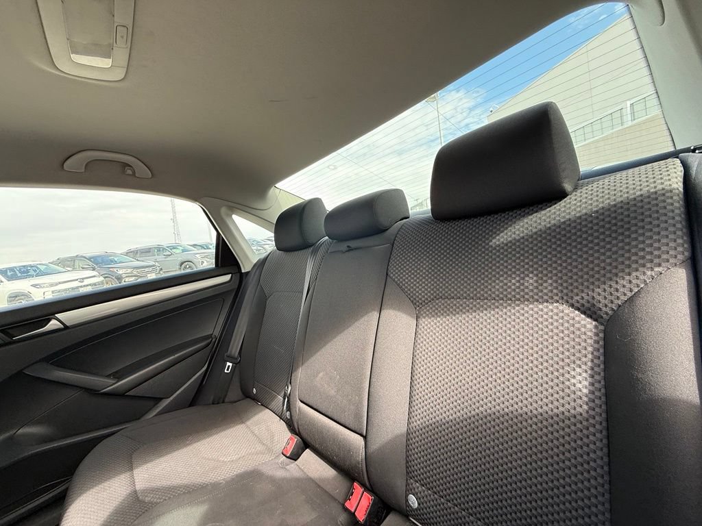 Used 2013 Volkswagen Passat 2.5 S FWD image 21