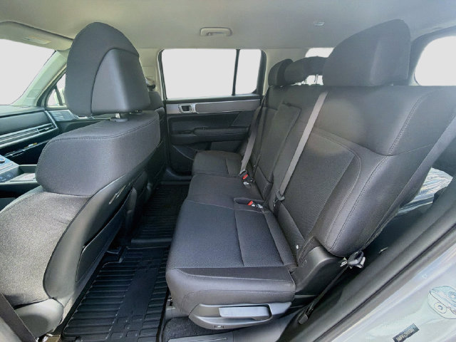 New 2027 Hyundai Santa Fe SE FWD image 23