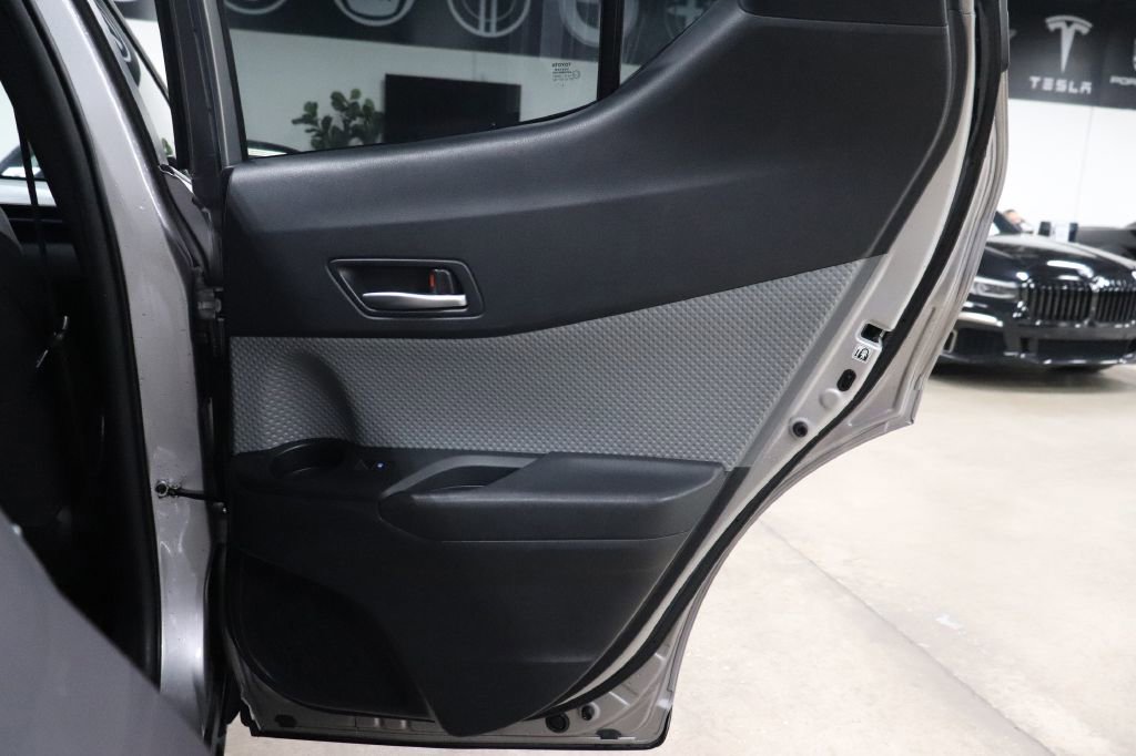 Used 2019 Toyota C-HR XLE image 20