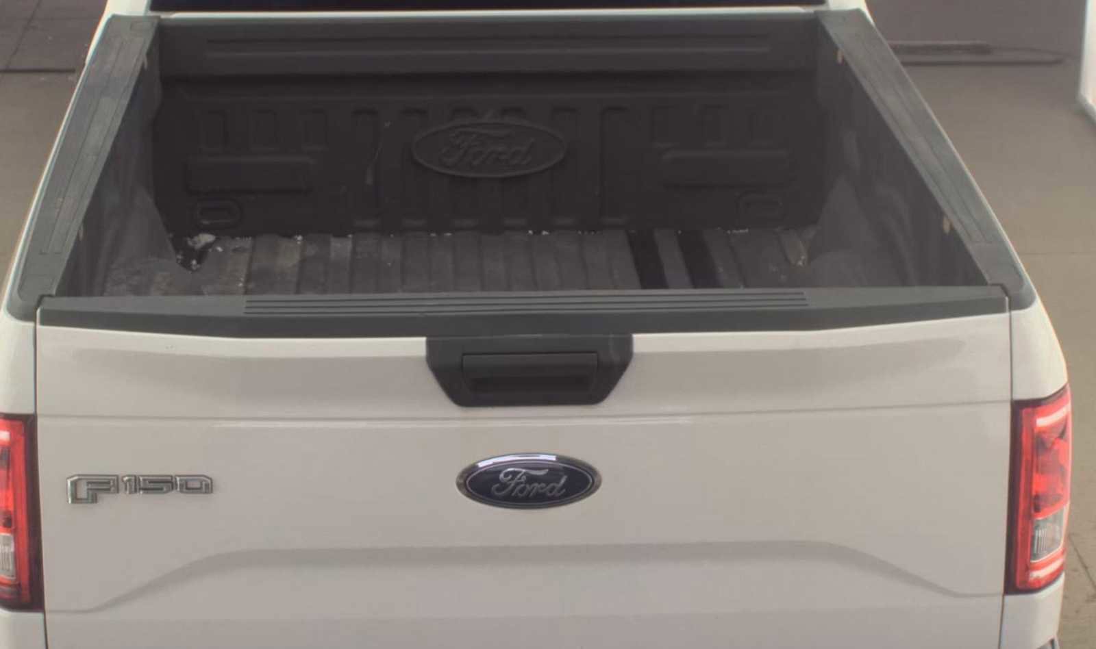 Used 2017 Ford F150 XLT image 27