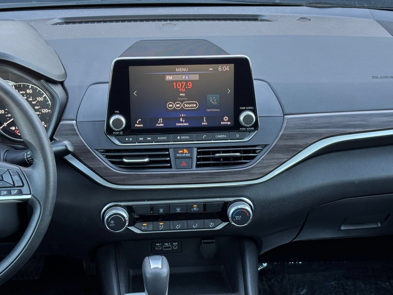 Used 2025 Nissan Altima 2.5 SV FWD image 17