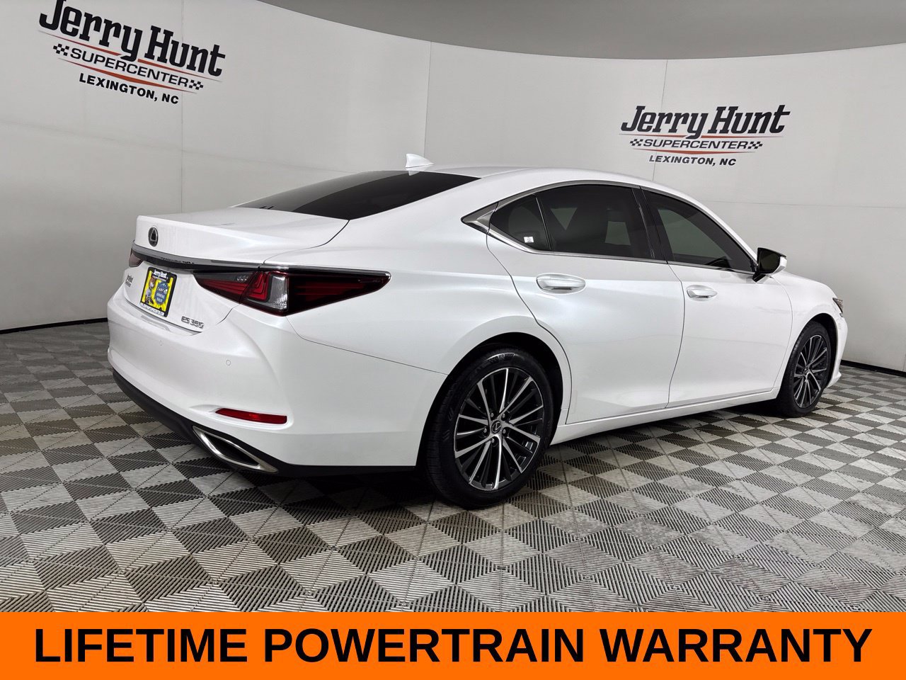 Used 2024 Lexus ES 350 w/ Premium Package FWD image 6