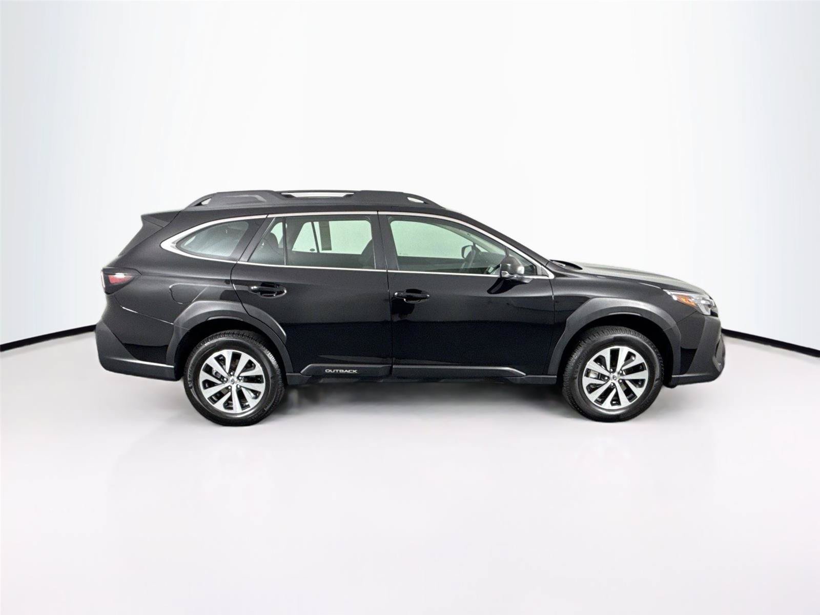 Used 2024 Subaru Outback AWD/4WD image 9