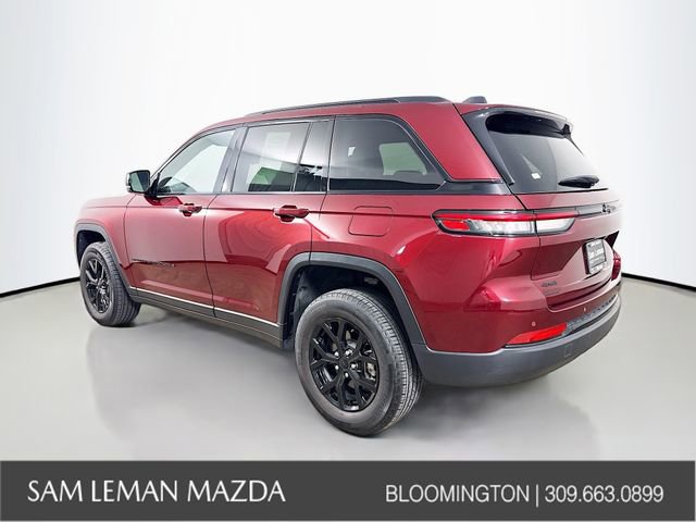 Used 2024 Jeep Grand Cherokee Altitude image 5