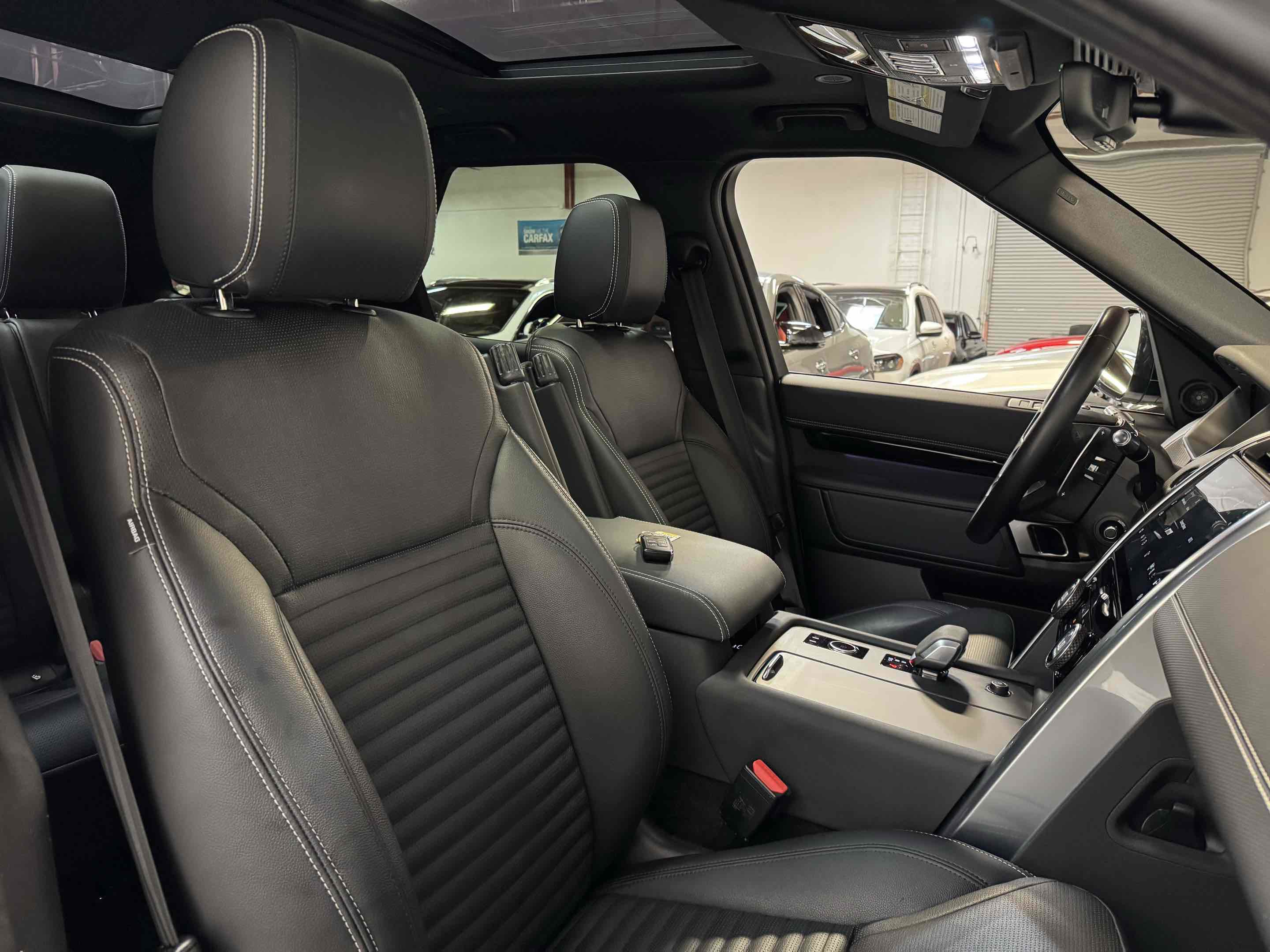 Used 2021 Land Rover Discovery S R-Dynamic image 35