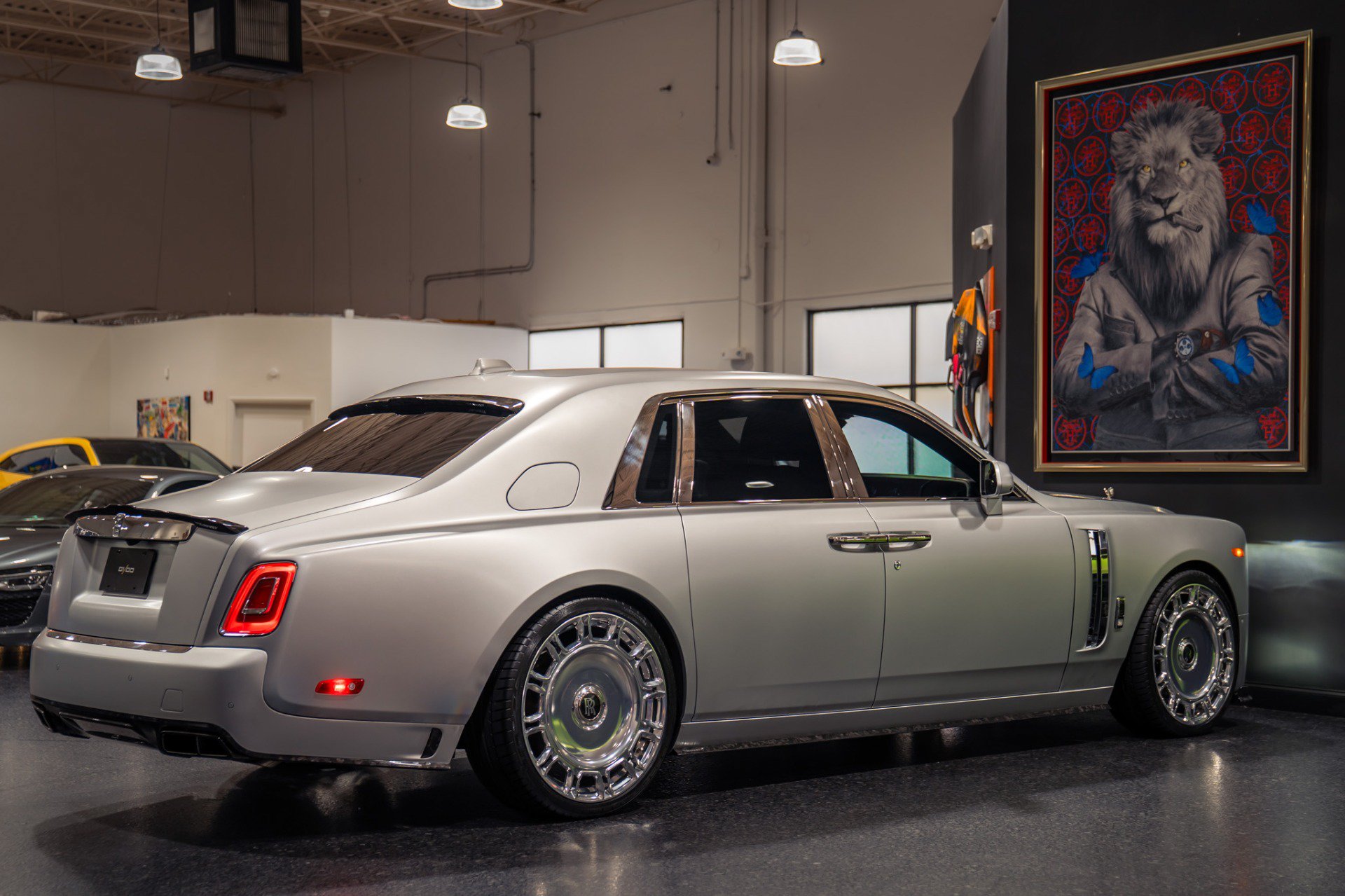 Used 2020 Rolls-Royce Phantom Sedan RWD image 8
