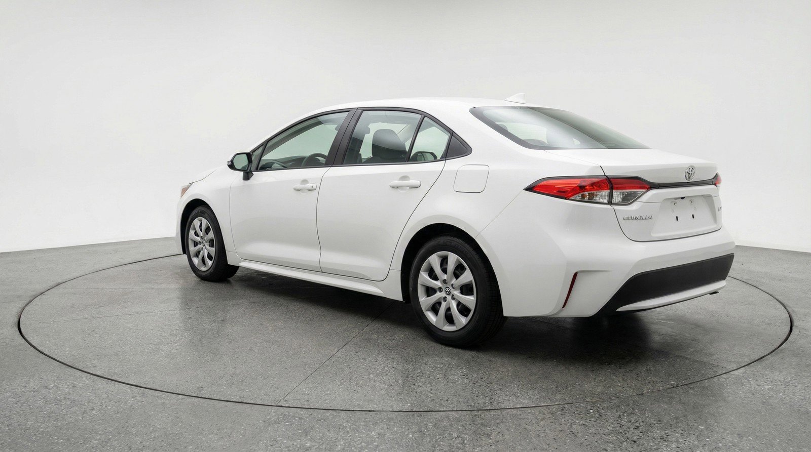 Used 2025 Toyota Corolla LE FWD image 6