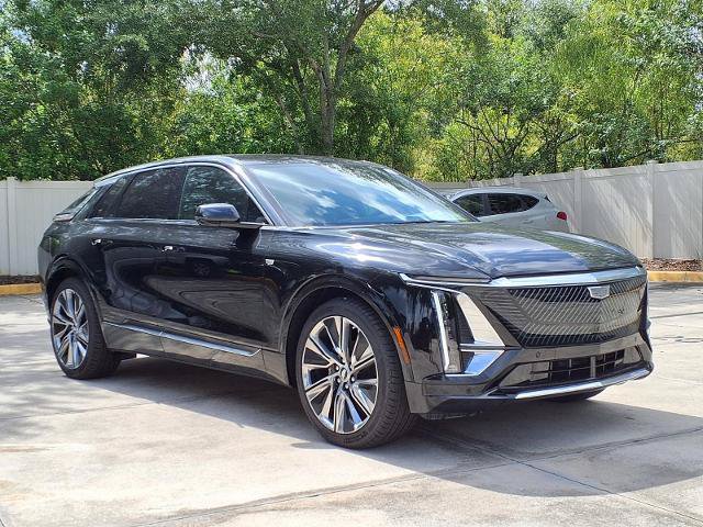 New 2026 Cadillac Lyriq Signature Luxury AWD/4WD image 5