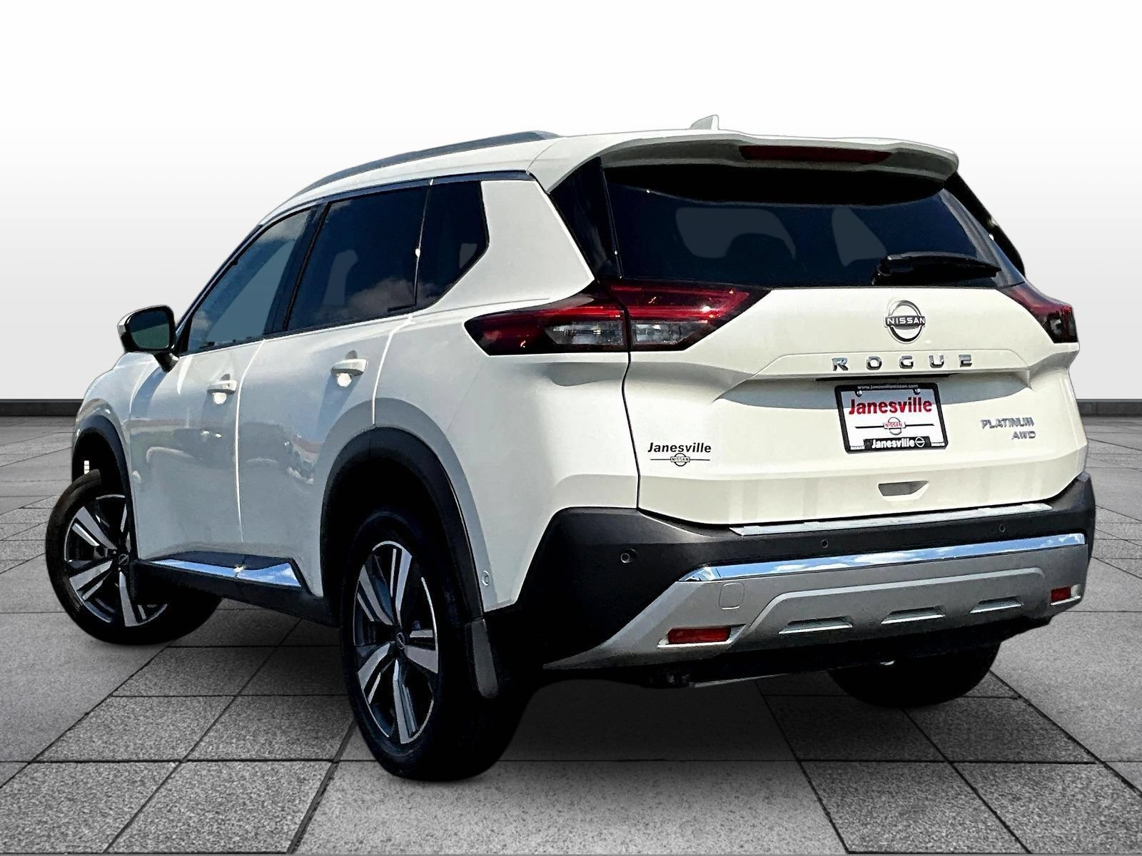 Used 2023 Nissan Rogue Platinum w/ Platinum Premium Package AWD/4WD image 5