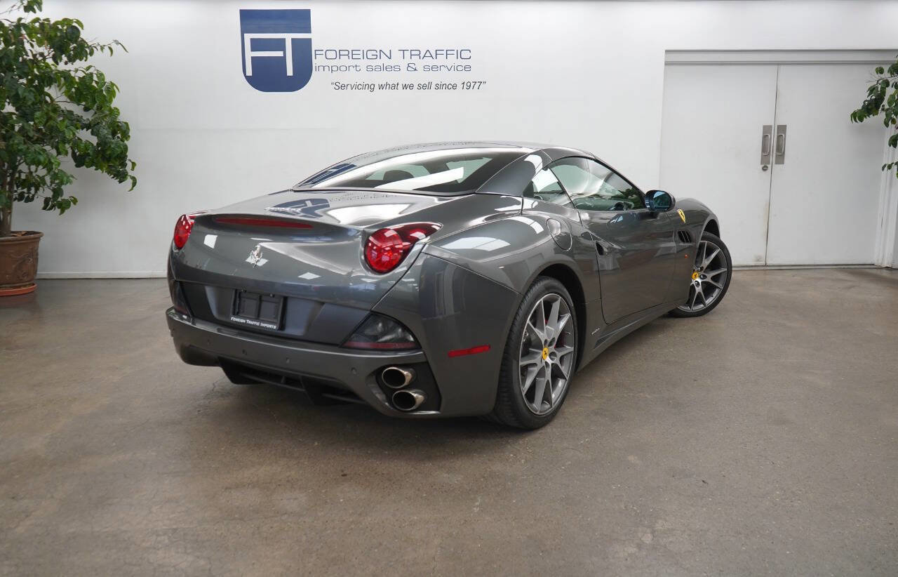 Used 2011 Ferrari California Base 2dr Convertible image 31