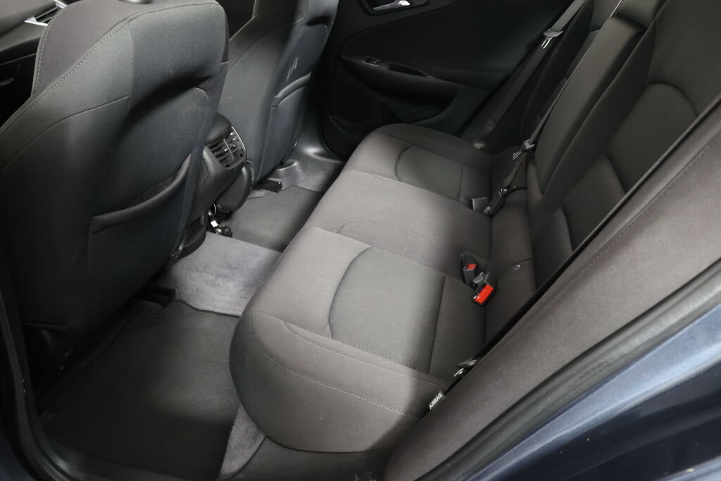 Used 2019 Chevrolet Malibu LT FWD image 17