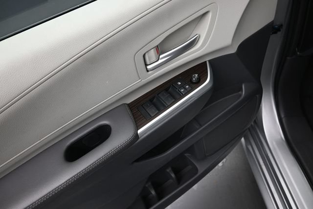 Certified 2023 Toyota Sienna XLE w/ Protection Package (TMS) FWD image 22