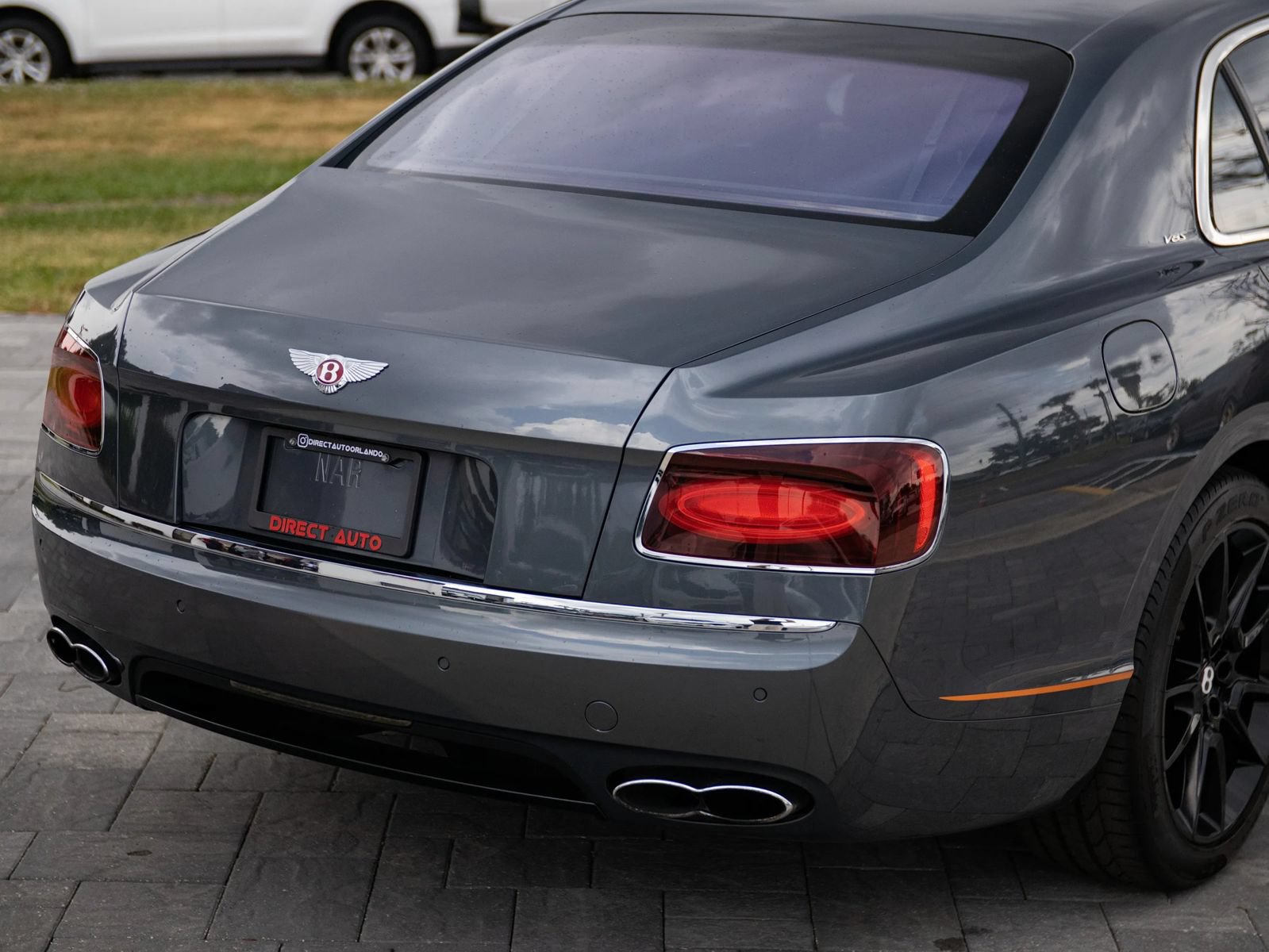 Used 2018 Bentley Flying Spur S V8 AWD/4WD image 17