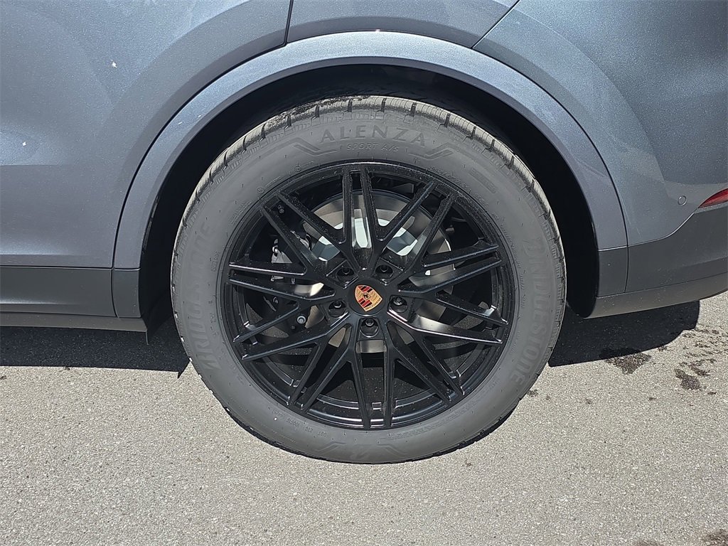 New 2026 Porsche Cayenne image 11