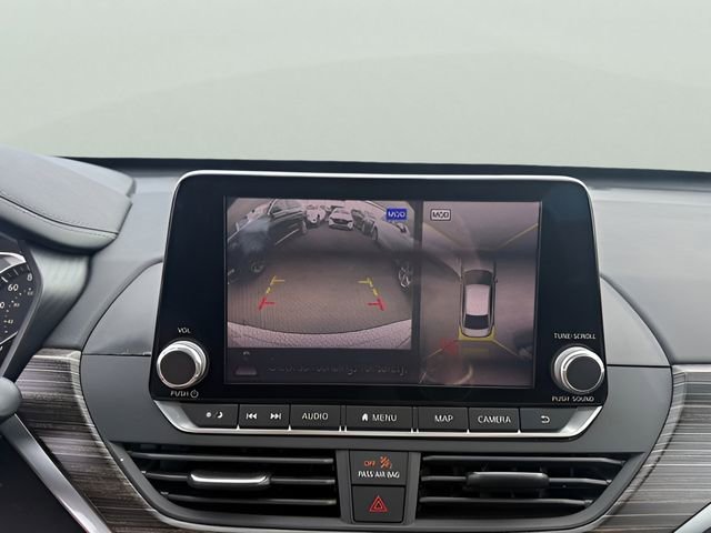 Used 2020 Nissan Altima 2.0 Platinum FWD image 19