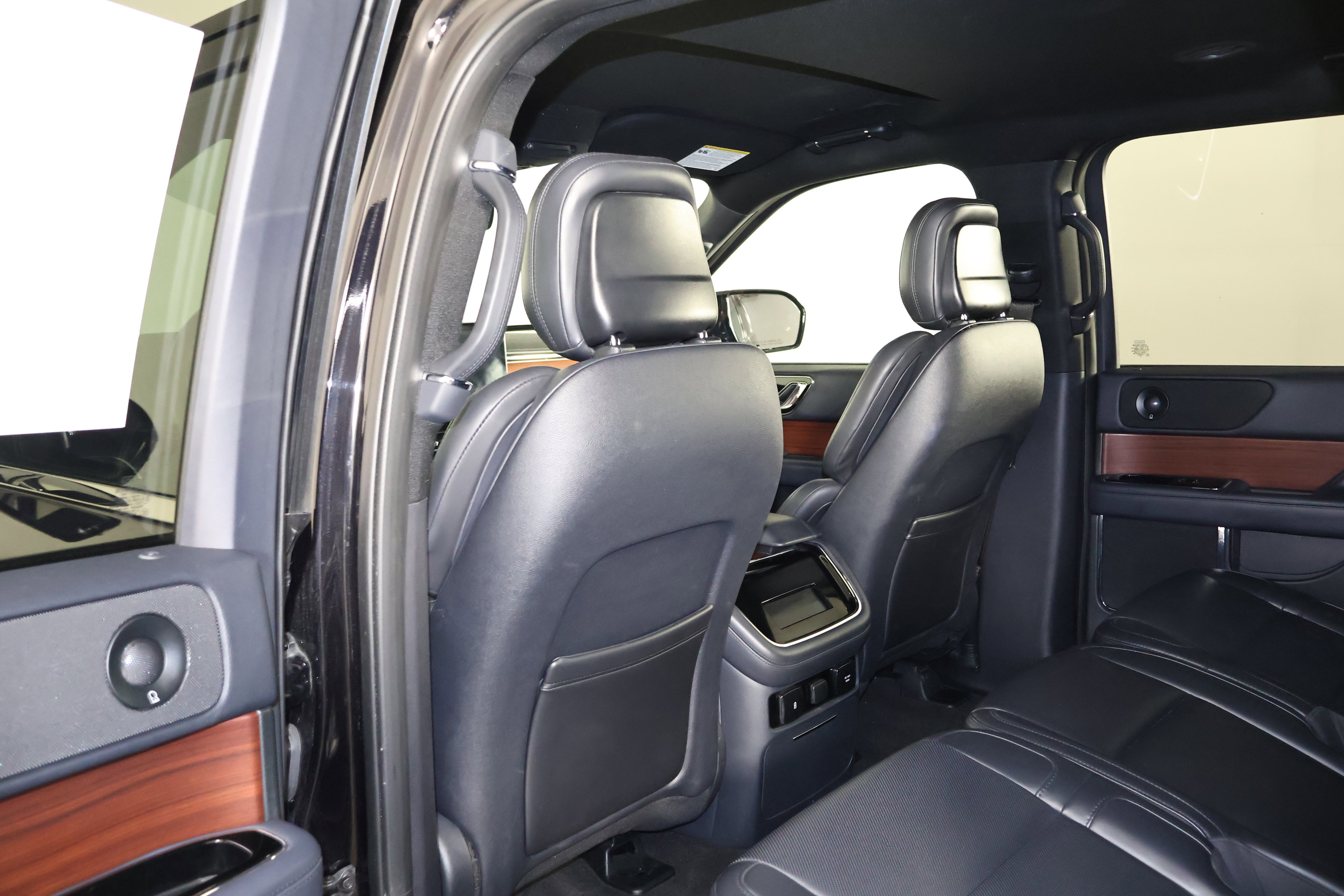 Used 2024 Lincoln Navigator Premiere image 51