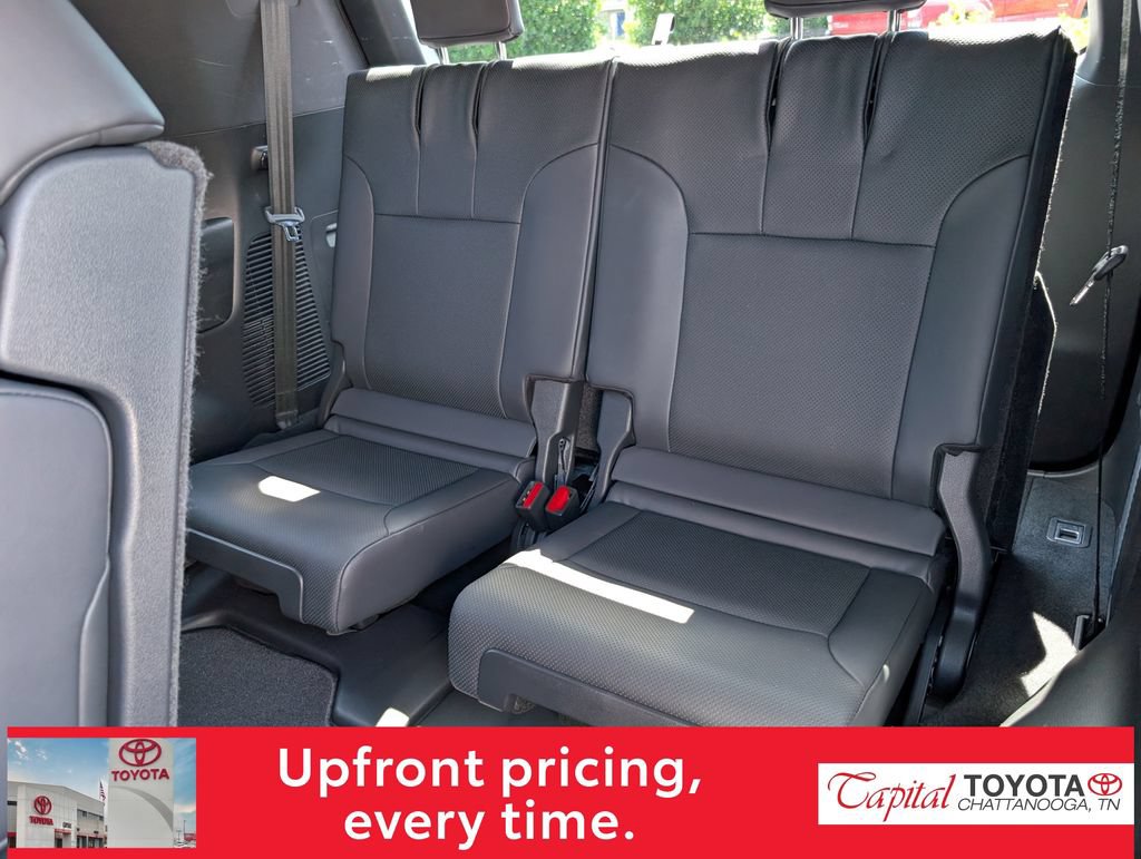 Used 2024 Lexus LX 600 4WD w/ Appearance Package image 12