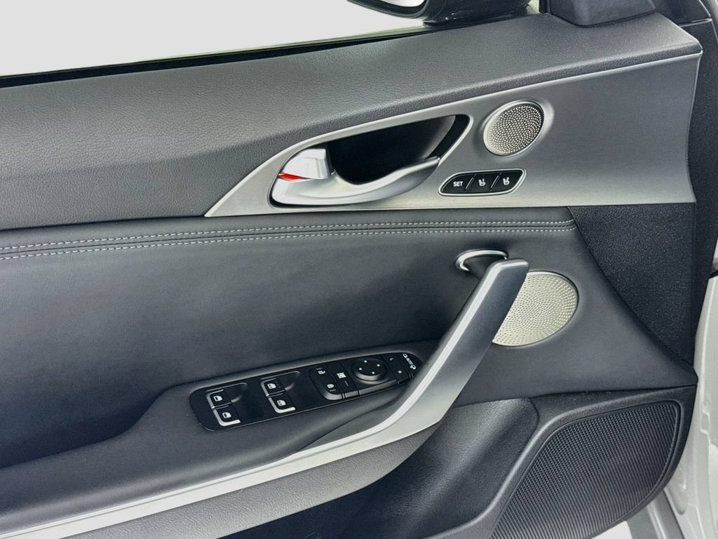 Used 2020 Kia Stinger GT1 AWD/4WD image 20
