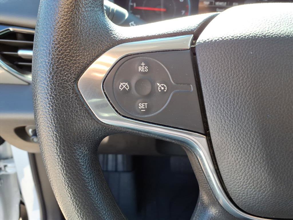 Used 2021 Chevrolet Traverse LS image 19