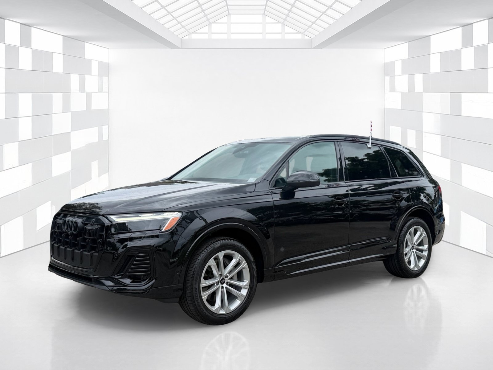 Used 2025 Audi Q7 2.0T Premium Plus w/ Premium Plus Package AWD/4WD image 3