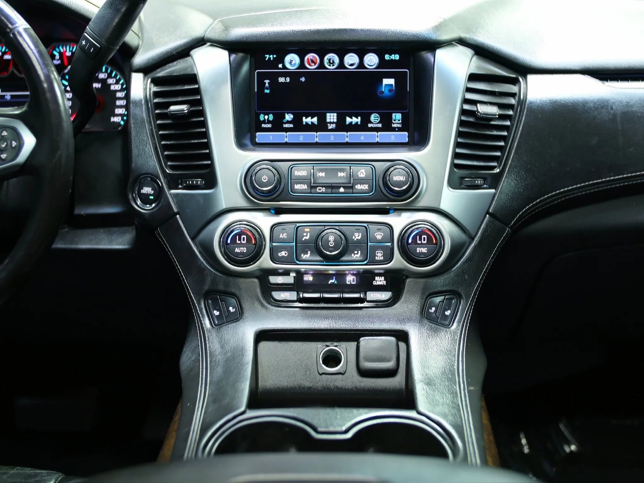 Used 2016 Chevrolet Suburban LT image 31