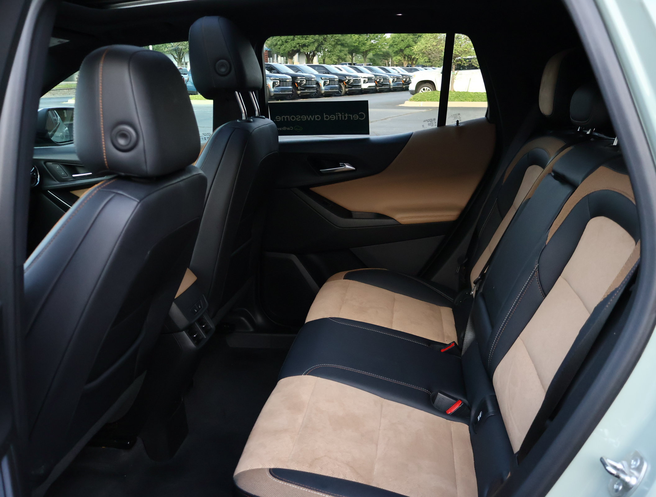 Certified 2025 Chevrolet Equinox ACTIV w/ Safety and Technology Package FWD image 26