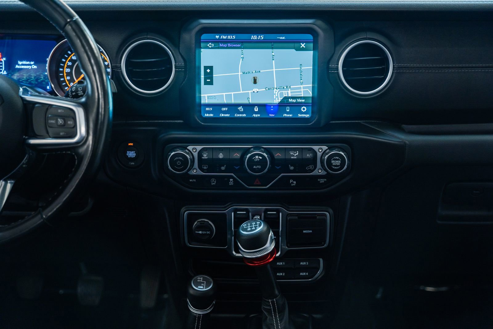 Used 2021 Jeep Wrangler Unlimited Sahara w/ Uconnect 4C Nav & Sound Group AWD/4WD image 23