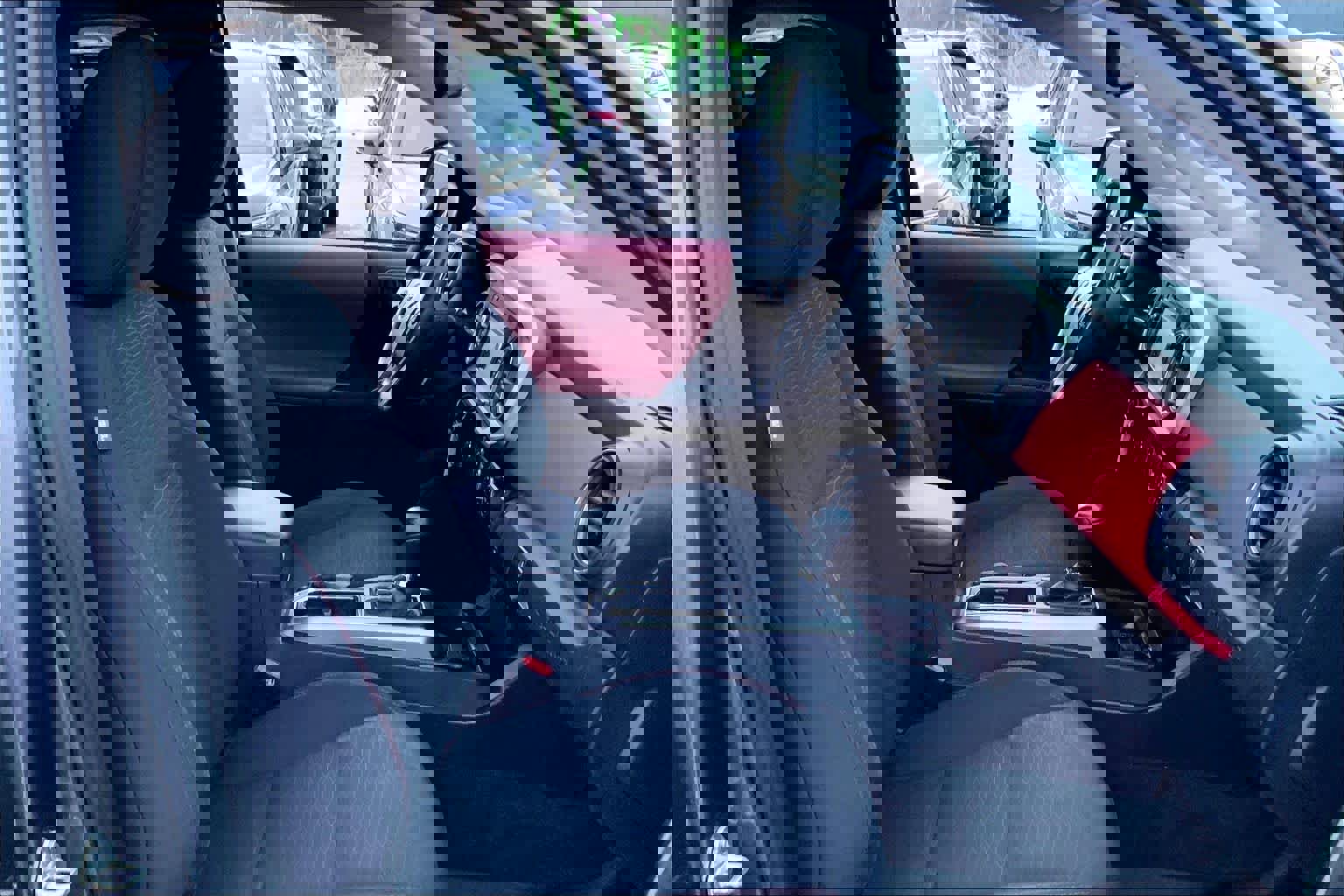 Used 2016 Toyota Tacoma SR5 w/ SR5 Appearance Package (SN) image 8