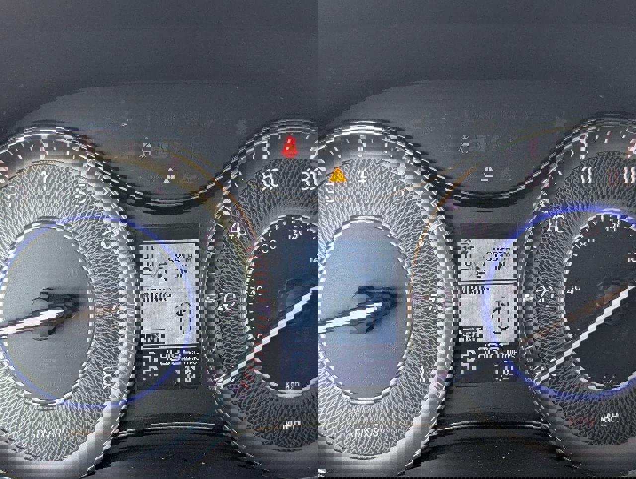 Used 2016 INFINITI QX80 2WD w/ Deluxe Technology Package image 31