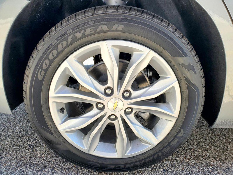 Used 2024 Chevrolet Malibu LT FWD image 15